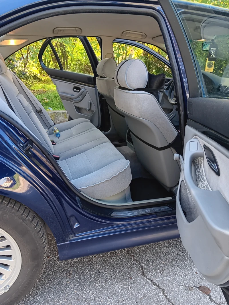 BMW 523, снимка 7 - Автомобили и джипове - 53263348