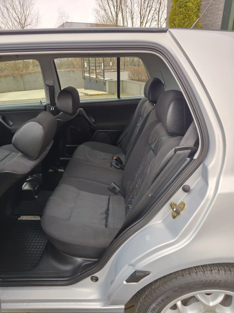 VW Golf 1.6 УНИКАТ 80 Хил км.НОВА , оригинална боя , УНИКА, снимка 16 - Автомобили и джипове - 53286068