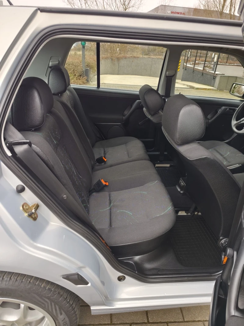 VW Golf 1.6 УНИКАТ 80 Хил км.НОВА , оригинална боя , УНИКА, снимка 15 - Автомобили и джипове - 53286068