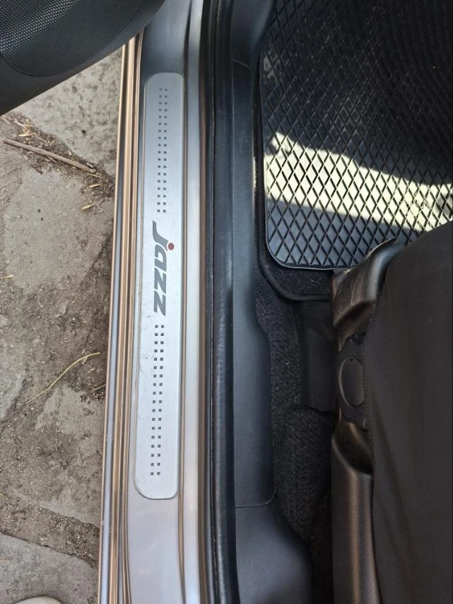 Honda Jazz 1.4 iDSI, снимка 11 - Автомобили и джипове - 55979804