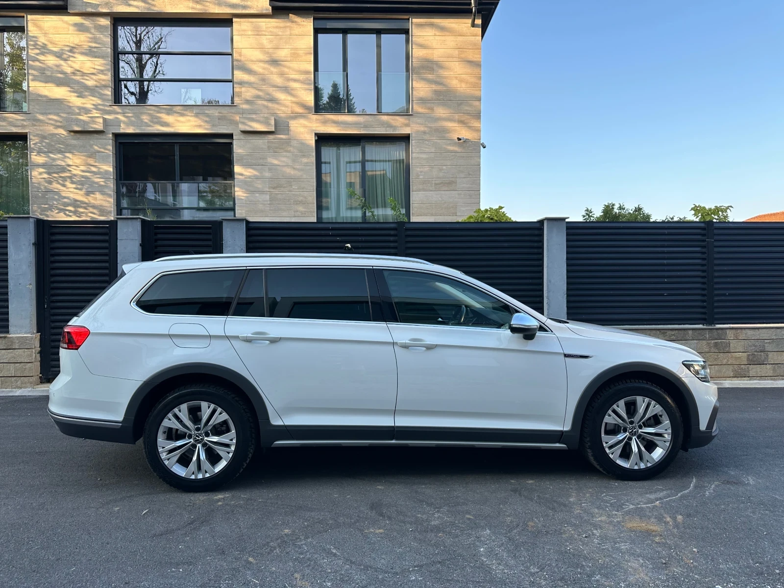 VW Passat 2.0TDI_4x4_Alltrack - изображение 4