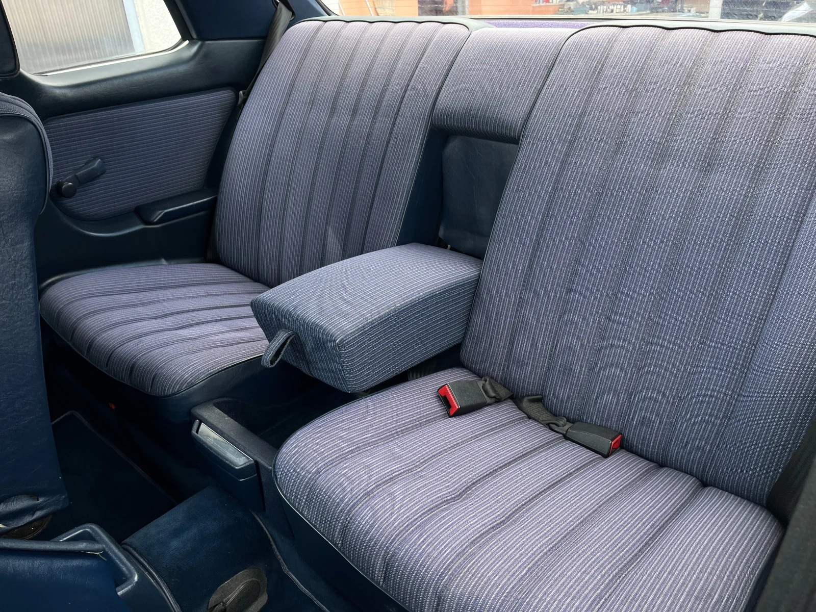 Mercedes-Benz 123 230 CE Coupe - изображение 10
