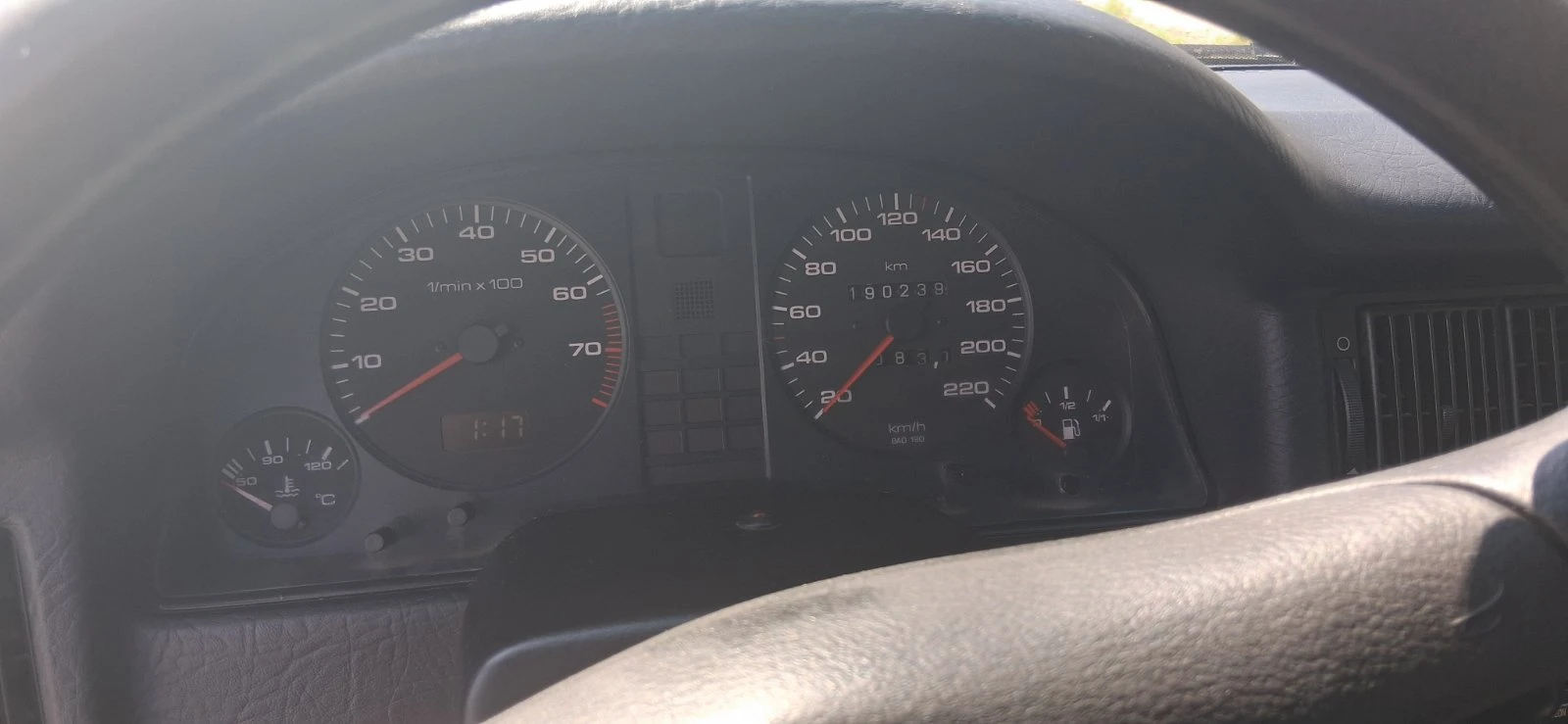 Audi 80 1.6E - изображение 7