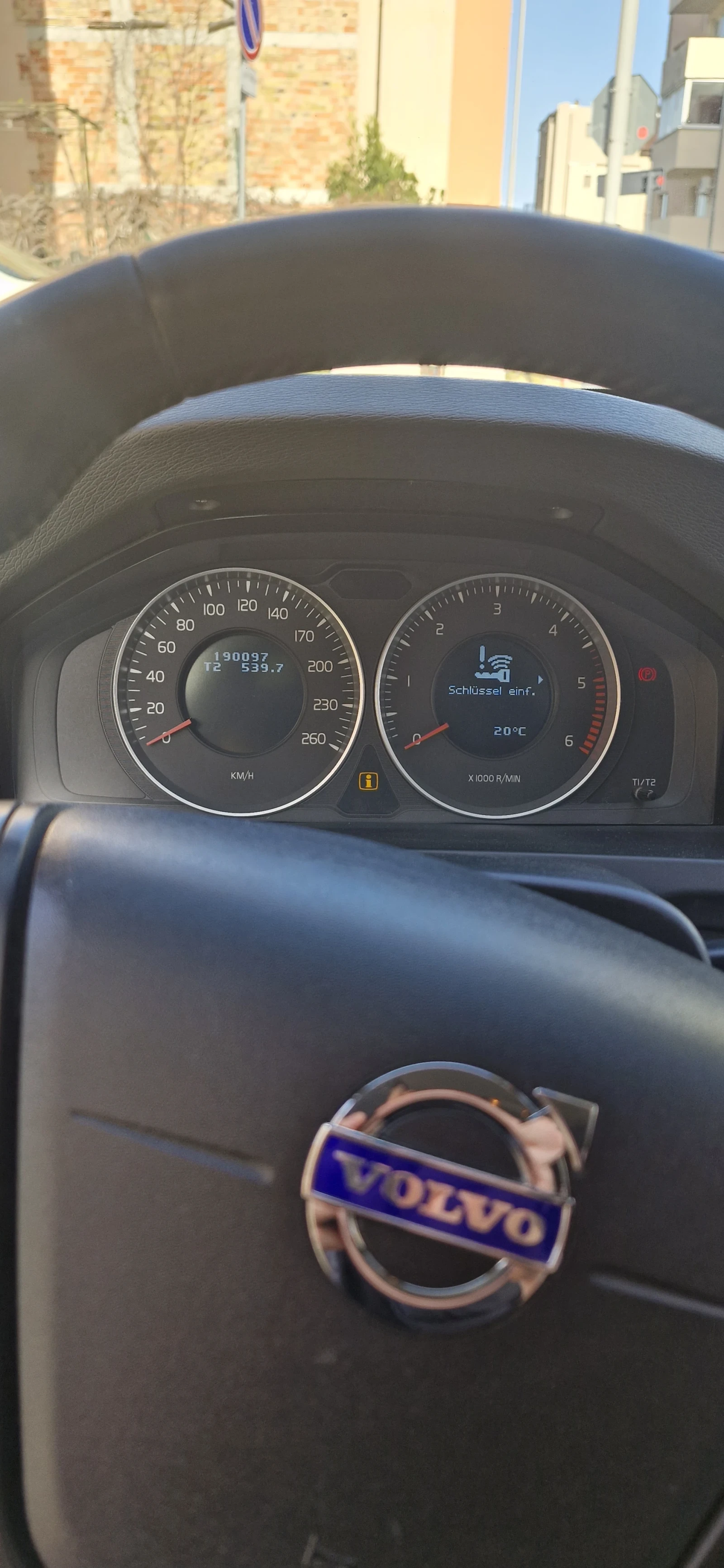 Volvo V60 2.0 163ps D3 - изображение 7