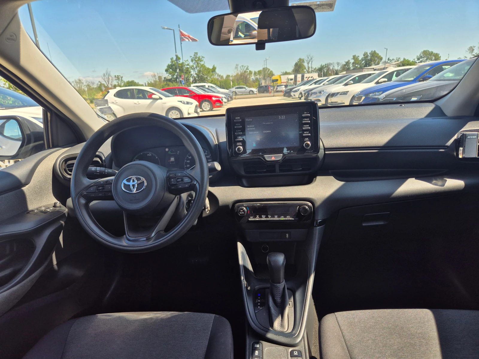 Toyota Yaris LIGHT 1.5 HYBRID A/T | Mobile.bg — изображение 15