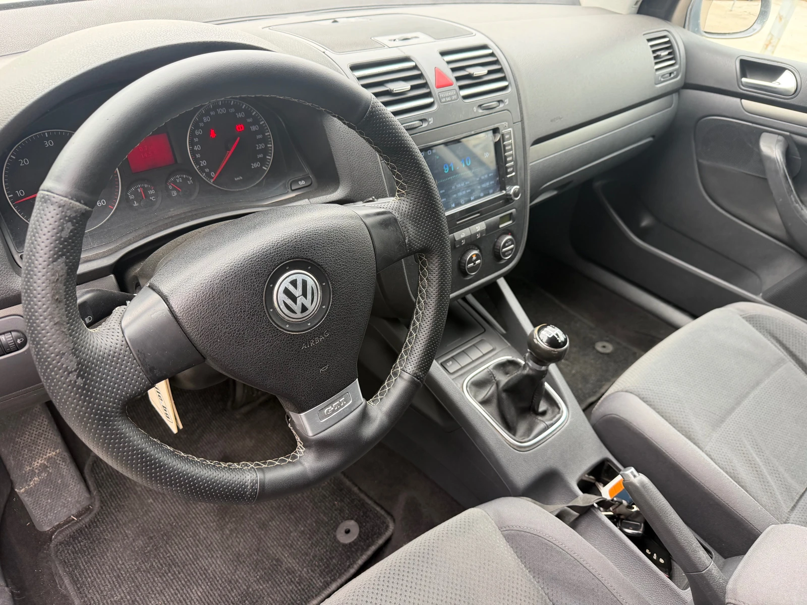 VW Golf 1.9tdi 6скорости, снимка 9 - Автомобили и джипове - 51446031