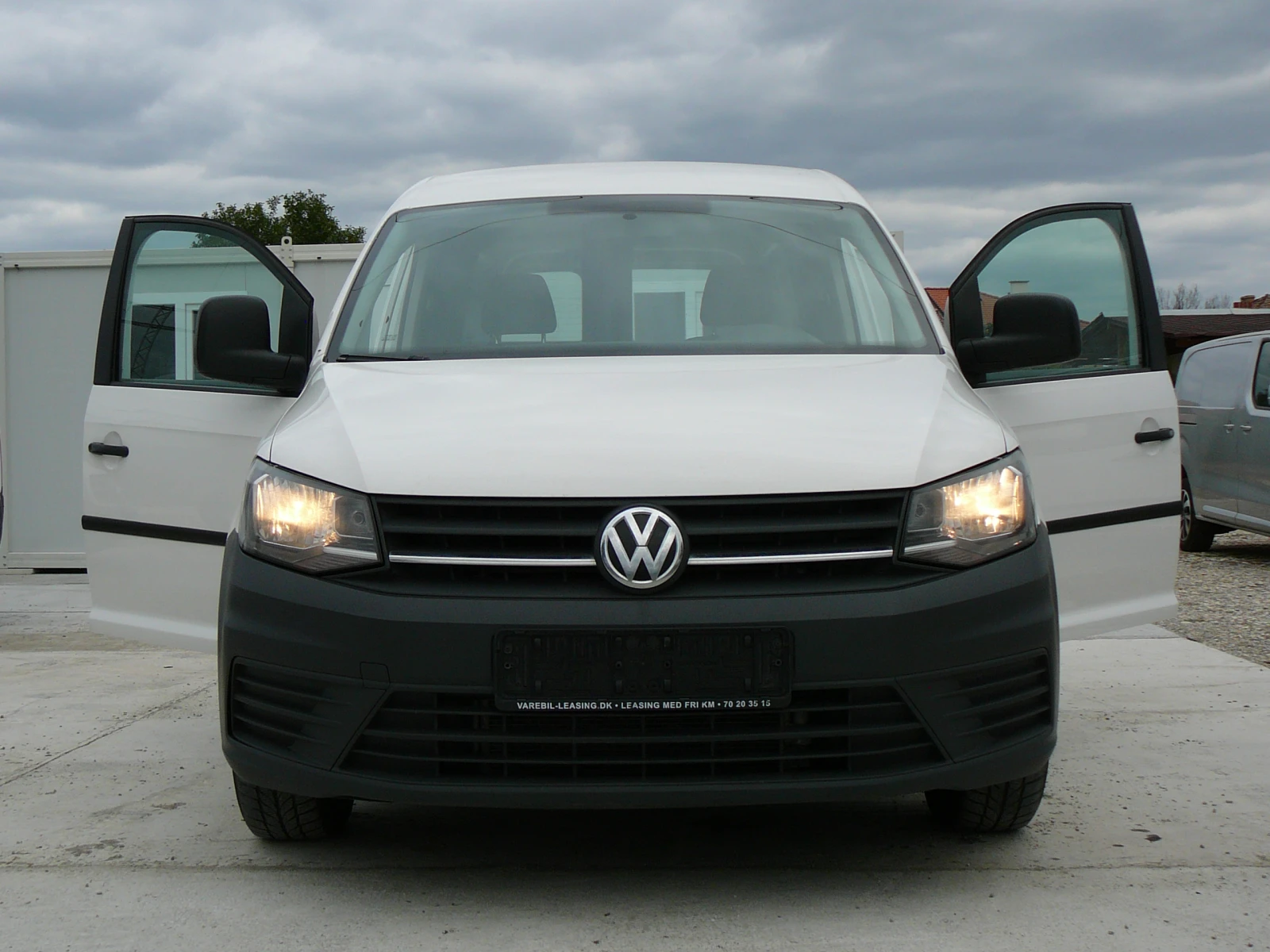 VW Caddy 2.0 tdi 102кс - изображение 3
