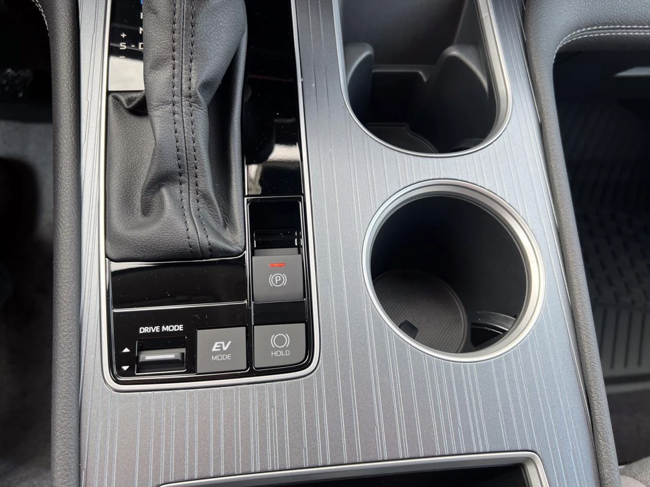 Toyota Sienna 2.5 Hybrid / LE / 8 Seats | Mobile.bg   17