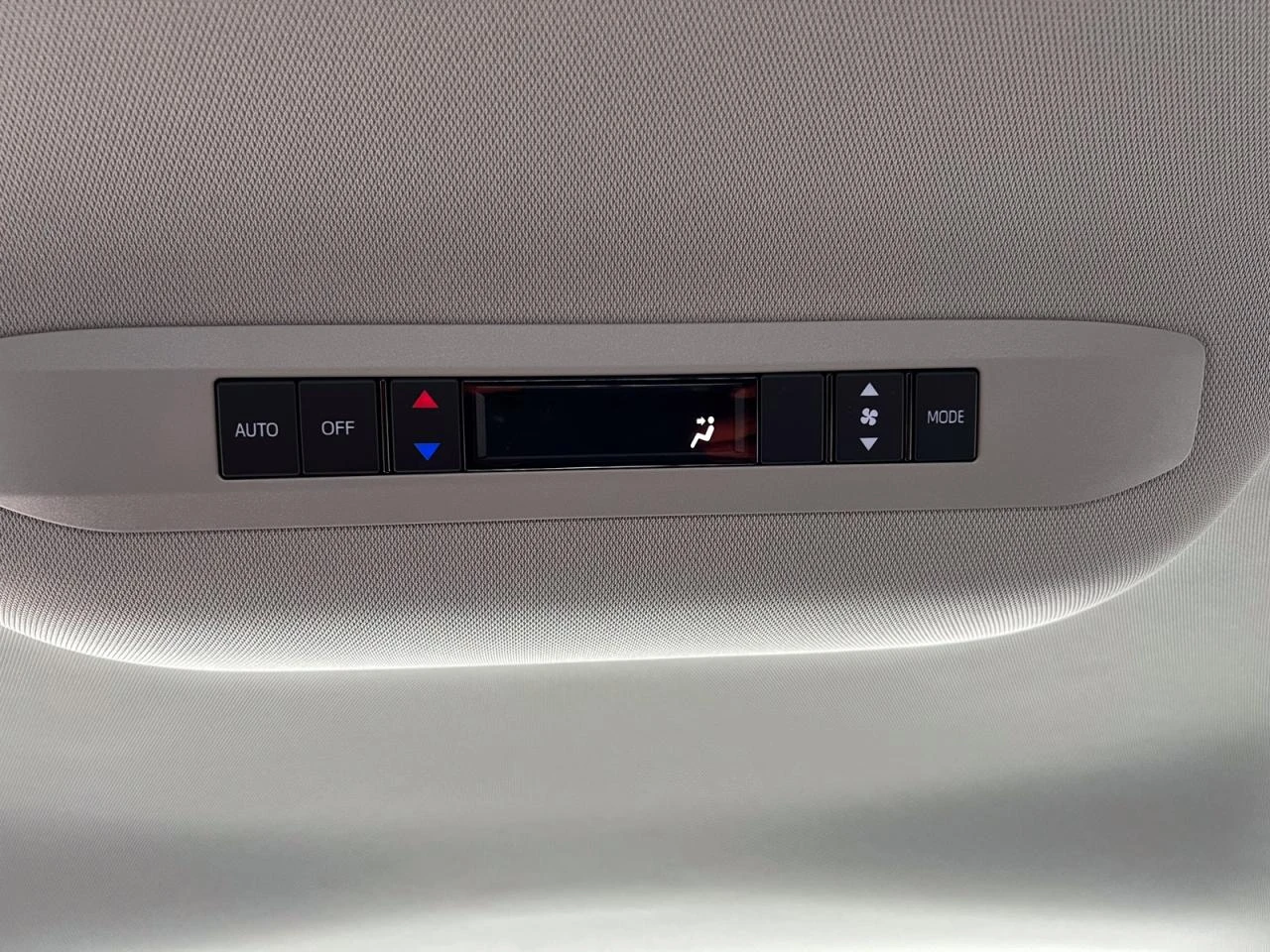 Toyota Sienna 2.5 Hybrid / LE / 8 Seats | Mobile.bg   12