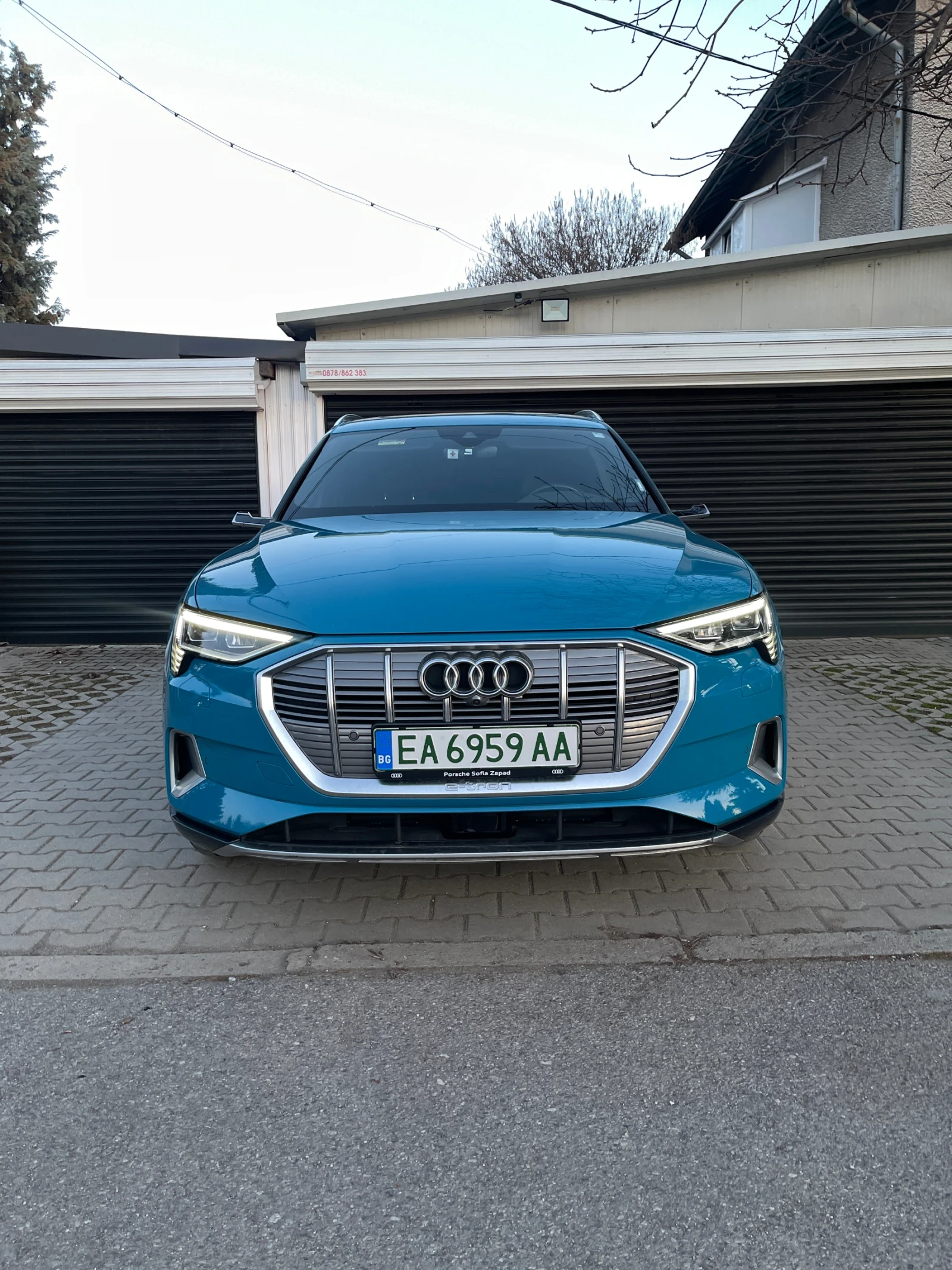 Audi E-Tron 55 Launch Edition/B&0/360/Ambient/Matrix/Dynamic, снимка 3 - Автомобили и джипове - 52505536