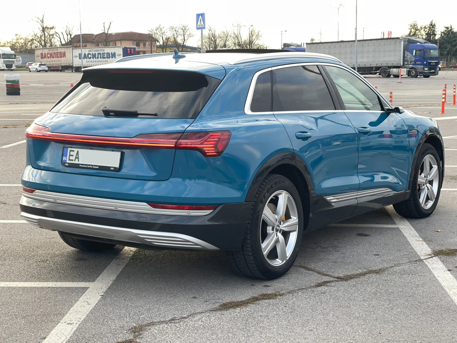 Audi E-Tron 55 Launch Edition/B&0/360/Ambient/Matrix/Dynamic | Mobile.bg   8