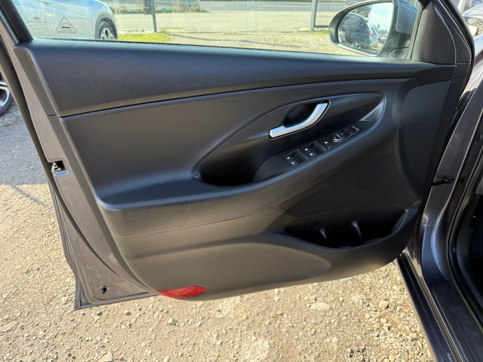 Hyundai I30 1.4 i - изображение 6