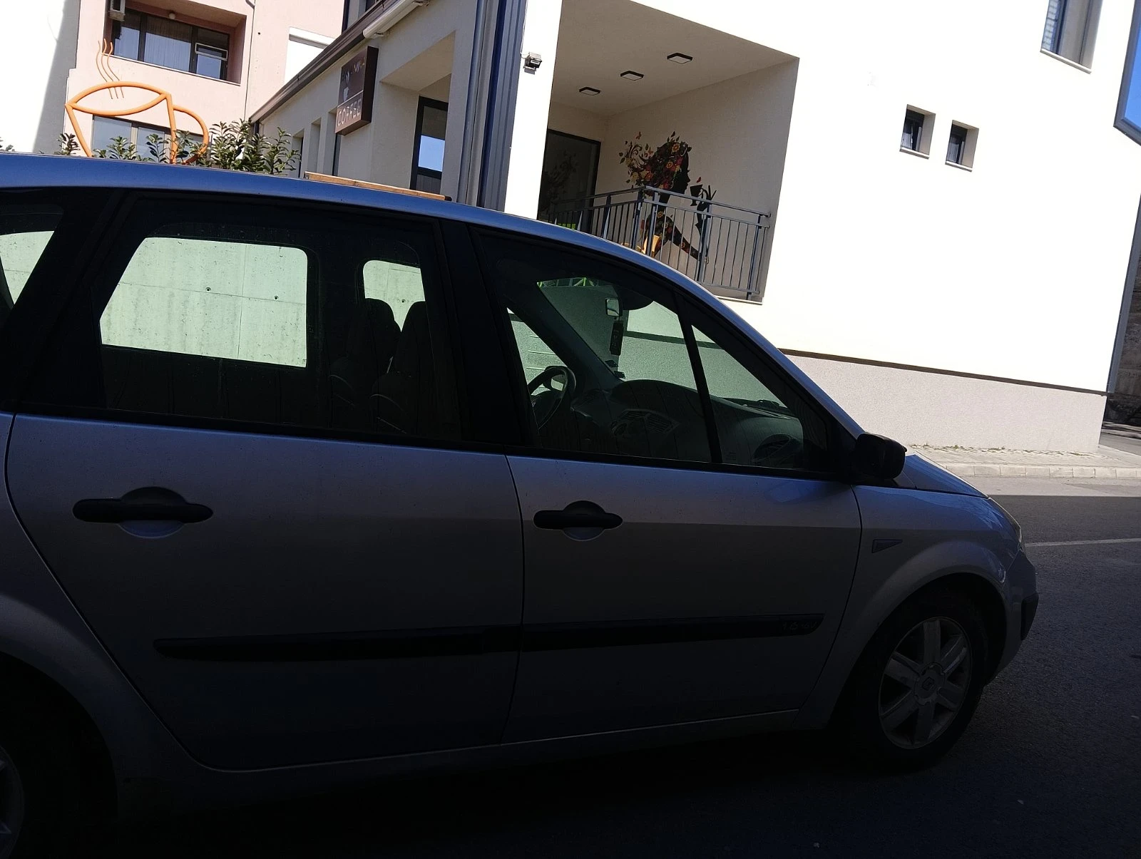 Renault Scenic, снимка 2 - Автомобили и джипове - 53894174