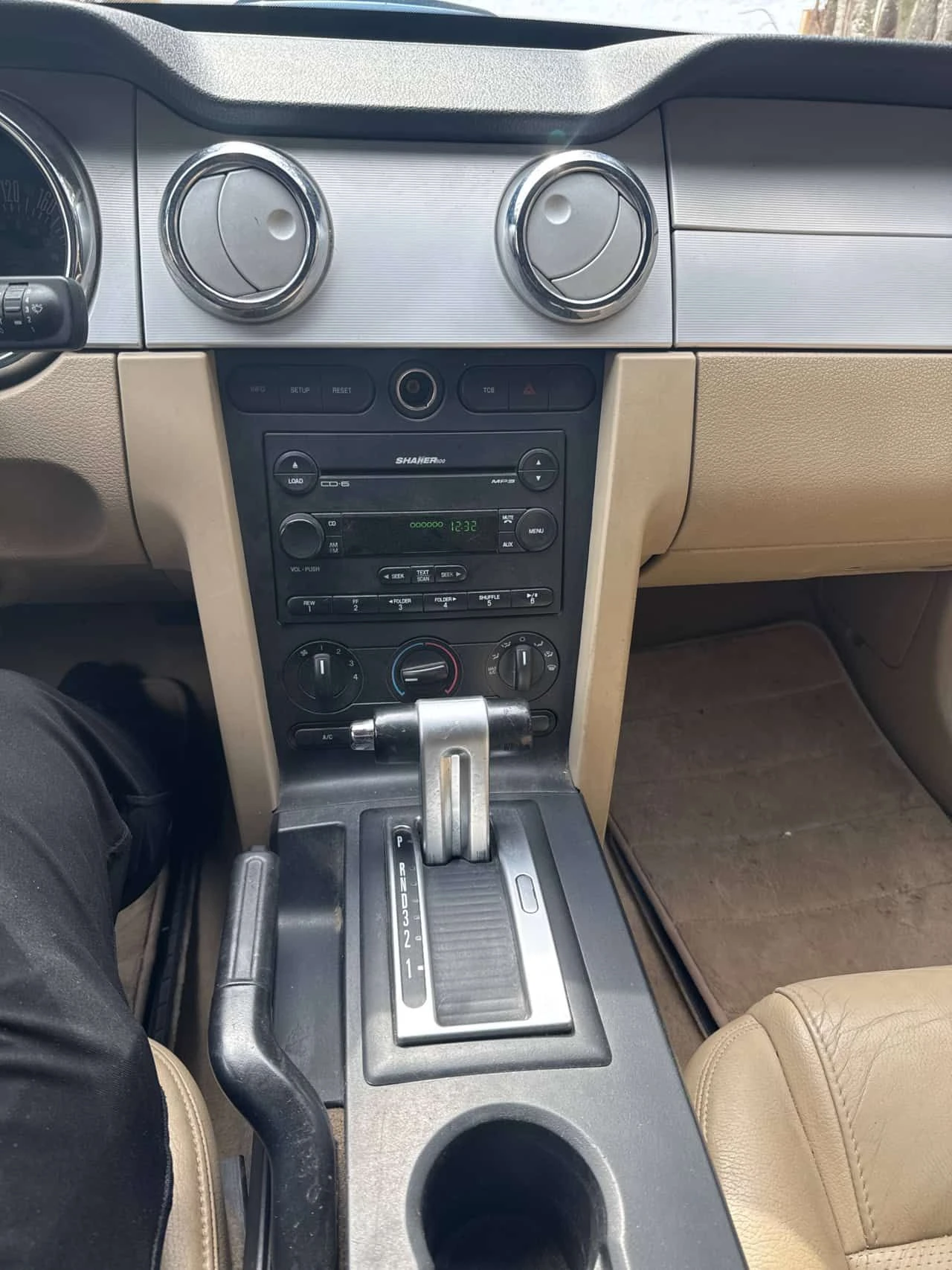 Ford Mustang * GT * CARFAX * ЦЕНА ДО БГ, снимка 9 - Автомобили и джипове - 53999197