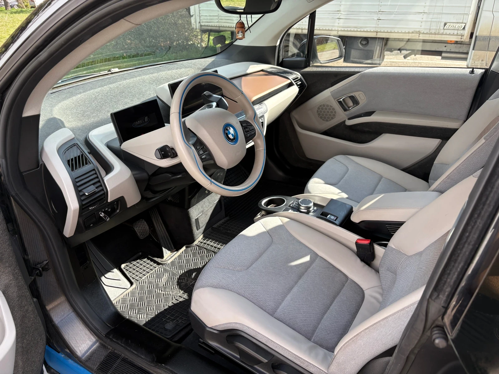 BMW i3 120, снимка 8 - Автомобили и джипове - 54002993