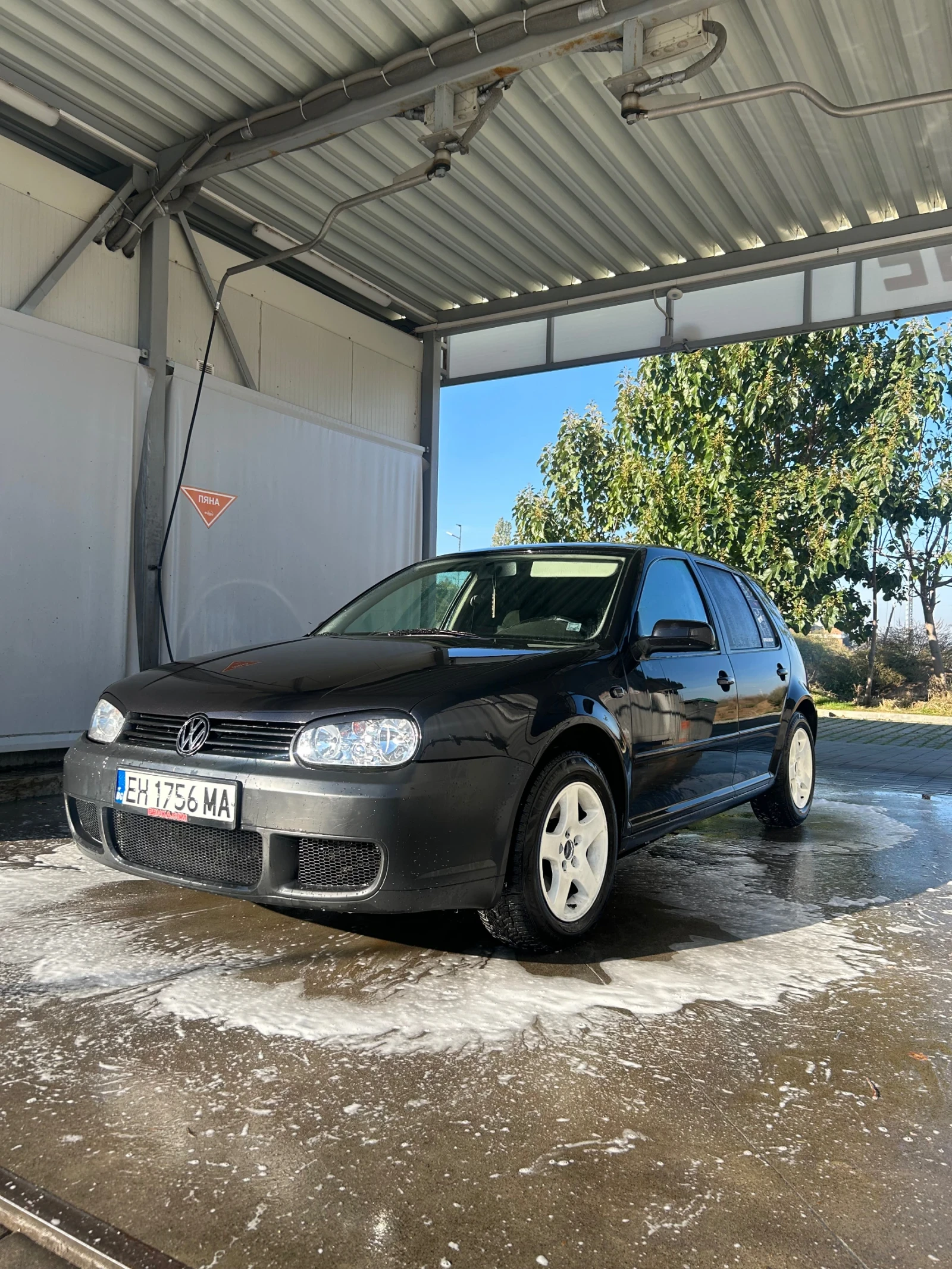 VW Golf, снимка 5 - Автомобили и джипове - 54065373