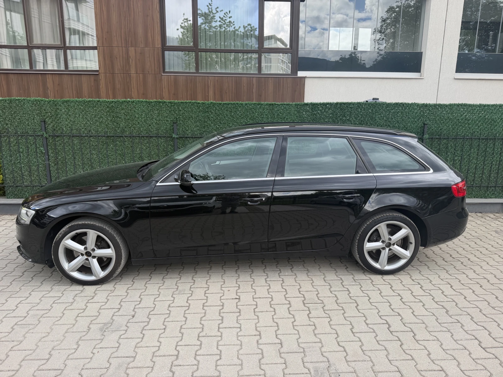 Audi A4 AVANT 2.0 TDI Multitronic, снимка 3 - Автомобили и джипове - 54588080