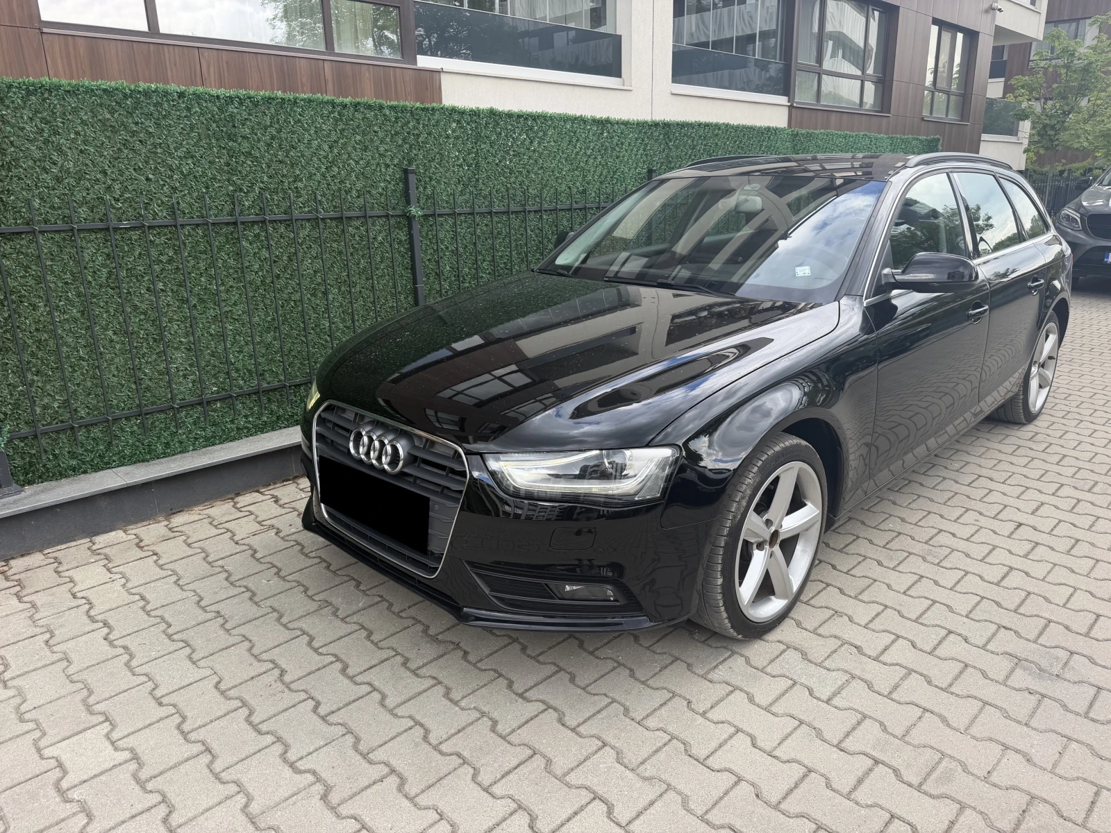 Audi A4 AVANT 2.0 TDI Multitronic, снимка 2 - Автомобили и джипове - 54588080