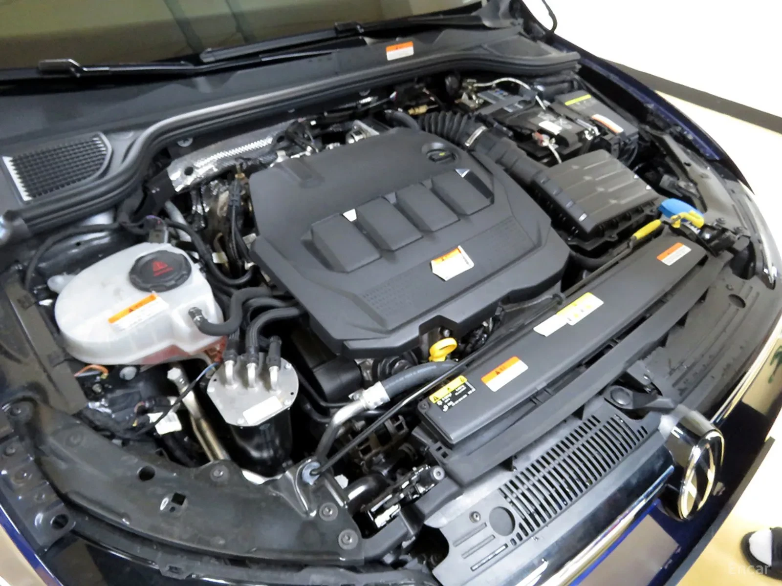 VW Golf 8 PRESTIGE 2.0TDI 20 000KM + TEXNOTEST, снимка 16 - Автомобили и джипове - 54910802