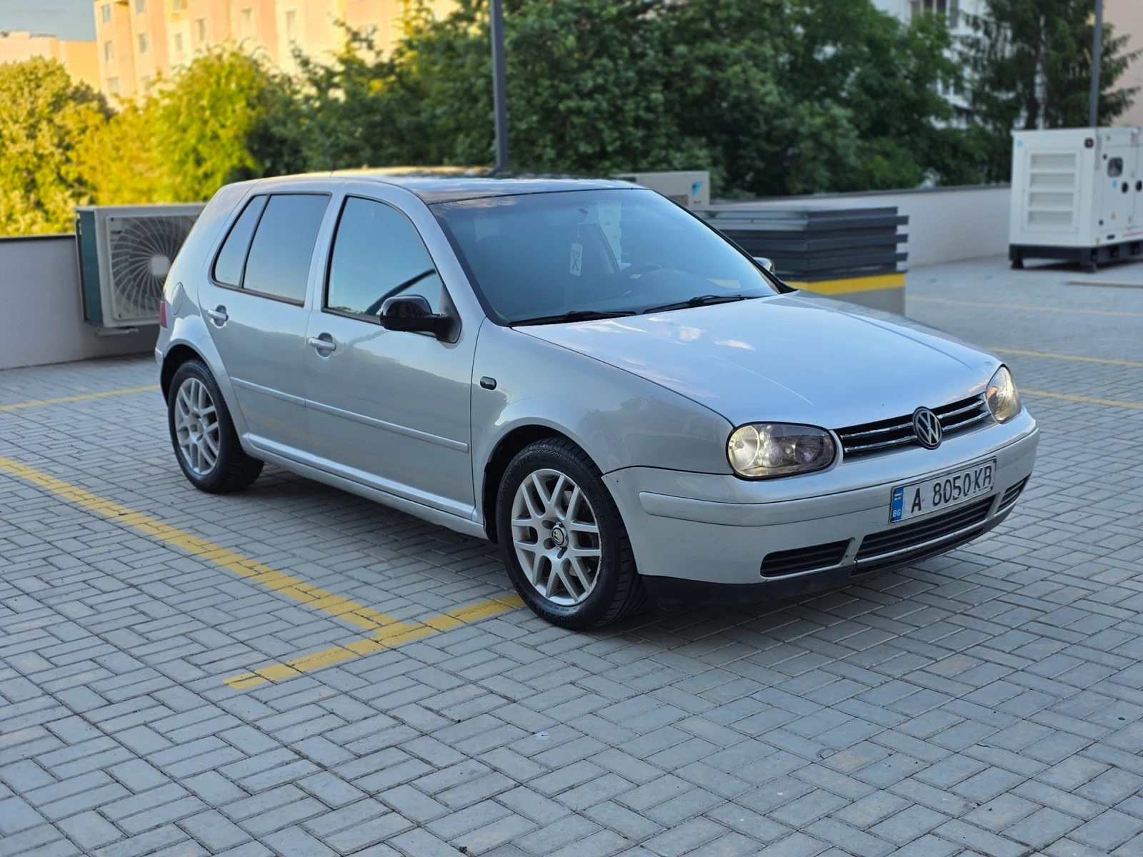VW Golf 1.9 TDI 110 коня, снимка 8 - Автомобили и джипове - 54924884