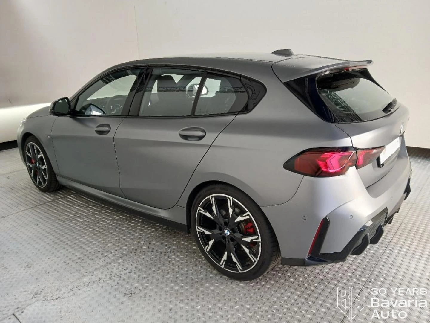 BMW 120 Limousine M Sport Paket, снимка 2 - Автомобили и джипове - 55171404