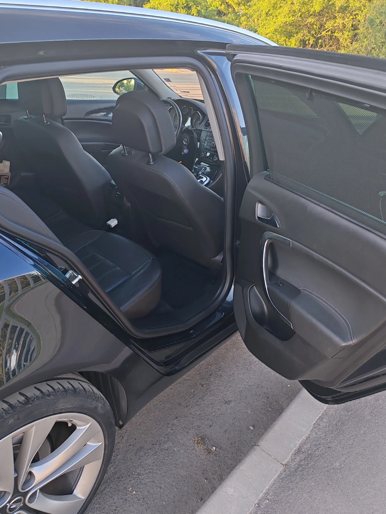 Opel Insignia, снимка 6 - Автомобили и джипове - 55402816