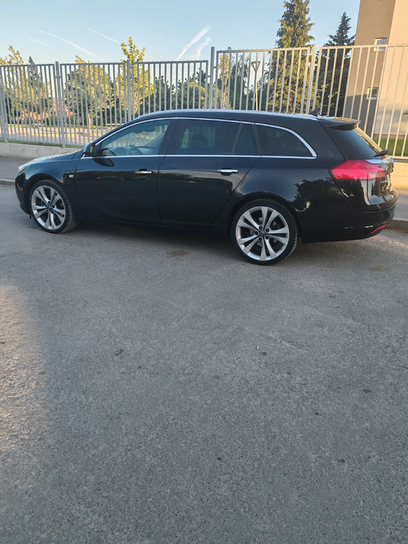 Opel Insignia, снимка 3 - Автомобили и джипове - 55402816
