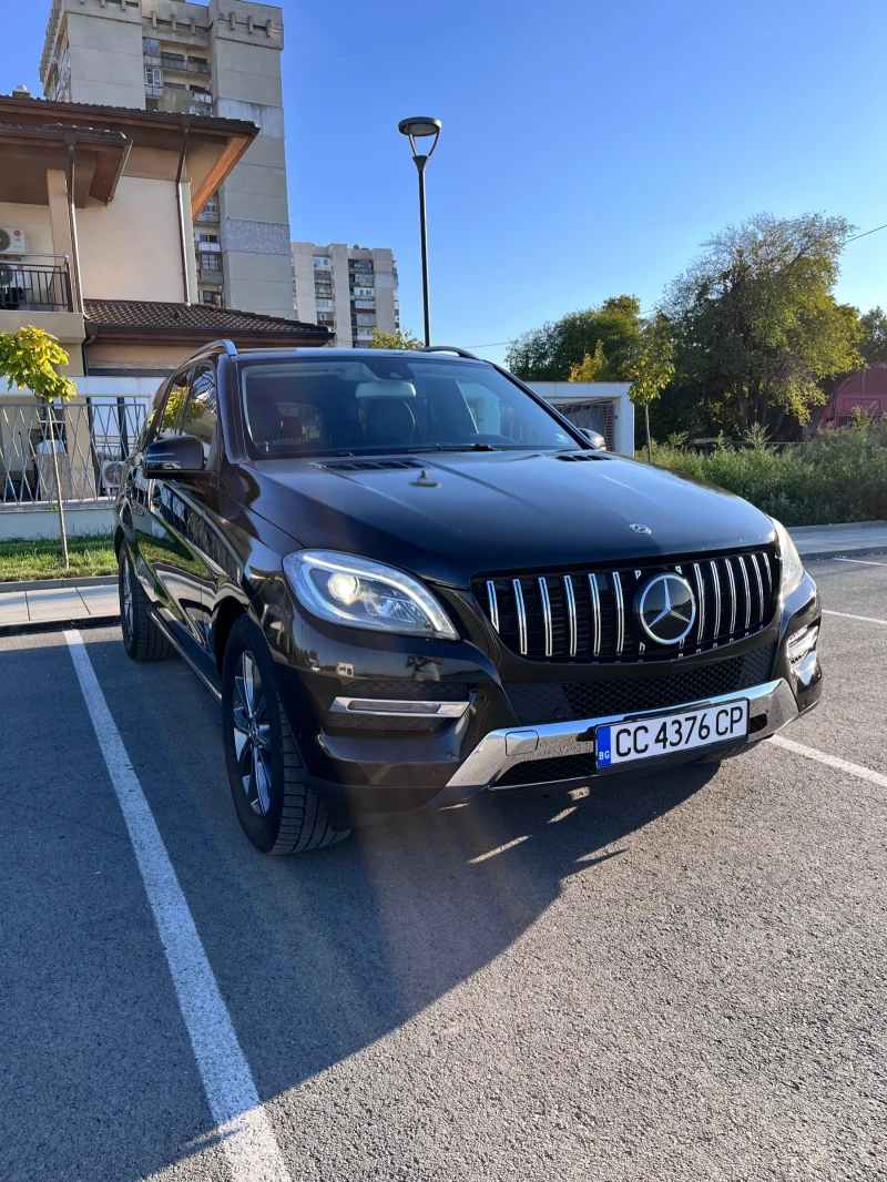 Mercedes-Benz ML 350 ML 350 / 4 Matic / пълна сервизна история , снимка 2 - Автомобили и джипове - 47383259