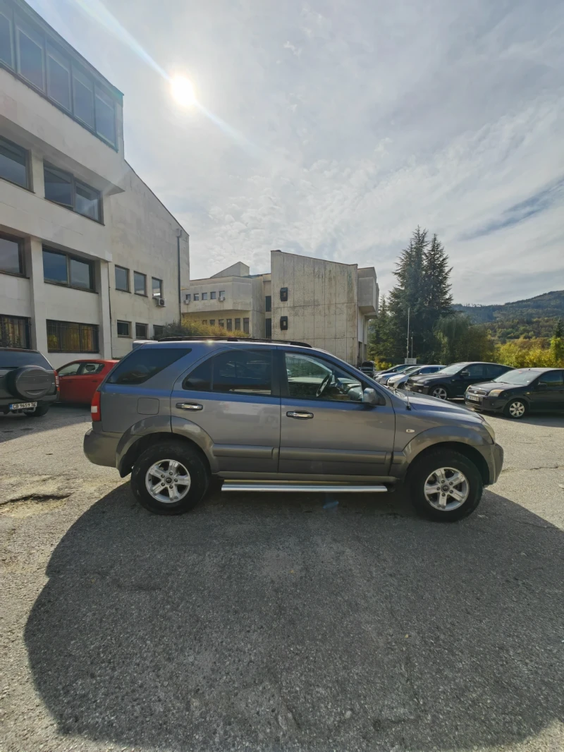 Kia Sorento 2.5 CRDi, снимка 6 - Автомобили и джипове - 47520210