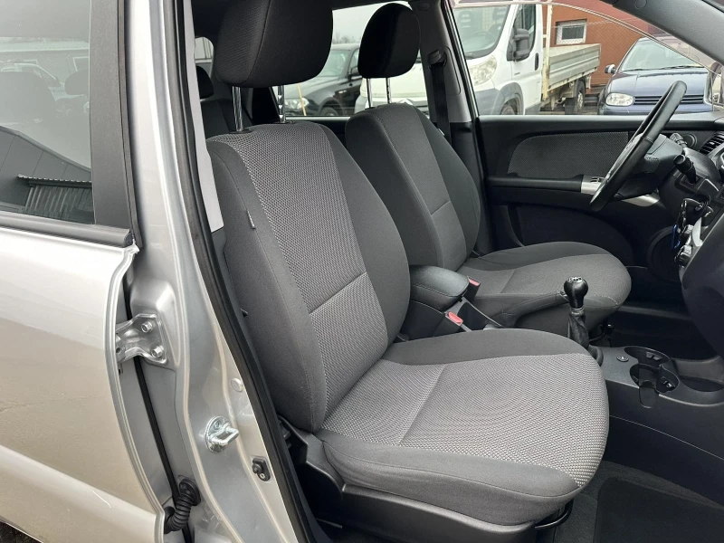 Kia Sportage 2.0-GPL ИТАЛИЯ, снимка 13 - Автомобили и джипове - 52504785
