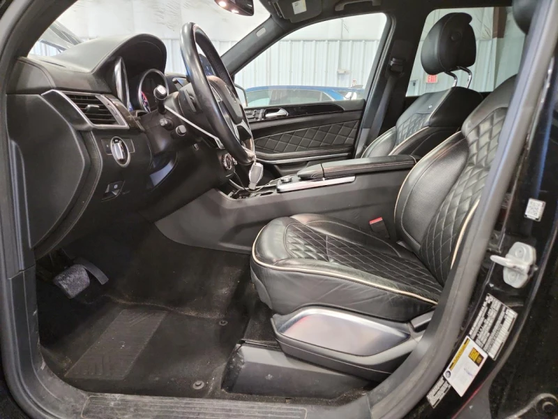 Mercedes-Benz GL 550 AMG* PACK* DESIGNO* HARMON* KARDON* ОБДУХВАНЕ* КАМ, снимка 9 - Автомобили и джипове - 52533249