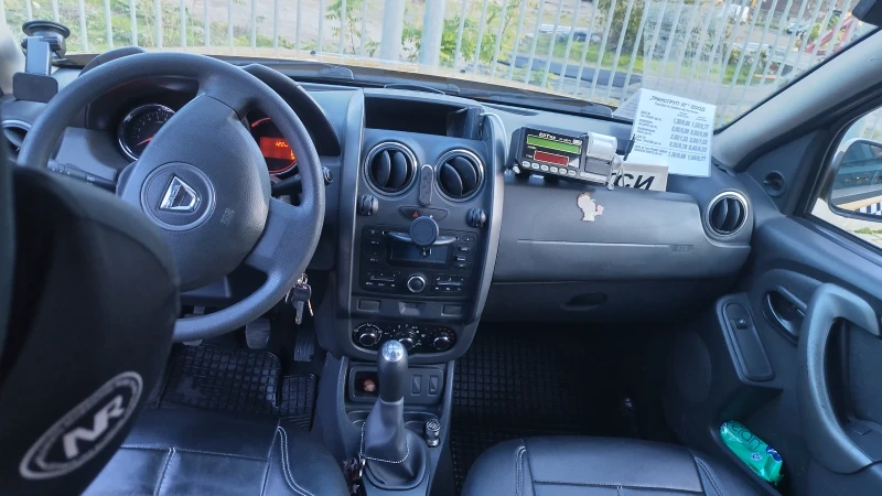 Dacia Duster, снимка 5 - Автомобили и джипове - 52556001