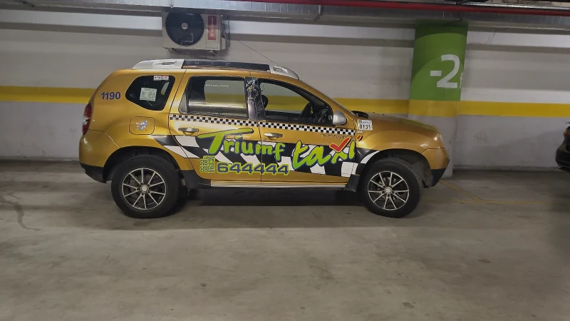 Dacia Duster, снимка 2 - Автомобили и джипове - 52556001