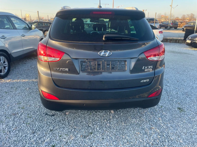 Hyundai IX35 Автоматик, снимка 4 - Автомобили и джипове - 52851749