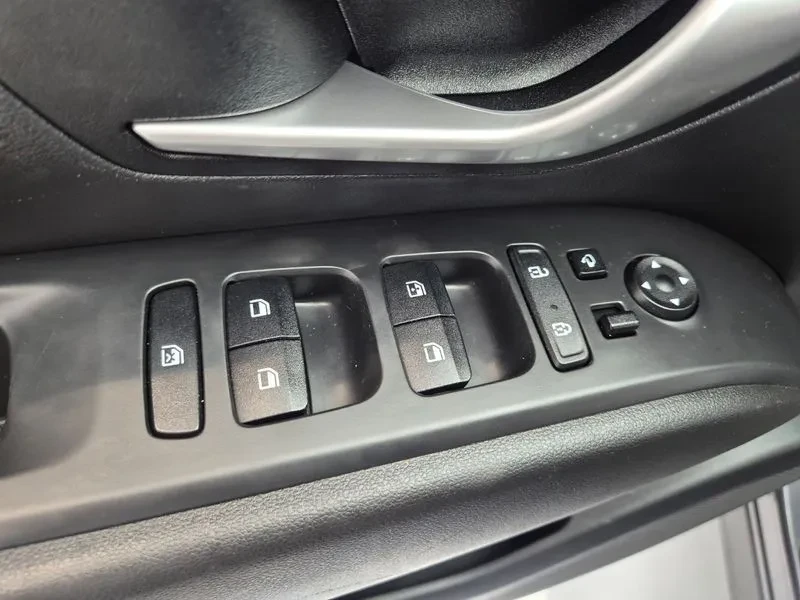 Hyundai Tucson Diesel 2.0 4Wd Modern, снимка 17 - Автомобили и джипове - 56304826