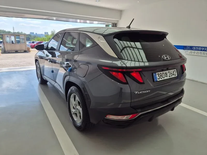 Hyundai Tucson Diesel 2.0 4Wd Modern, снимка 6 - Автомобили и джипове - 56304826