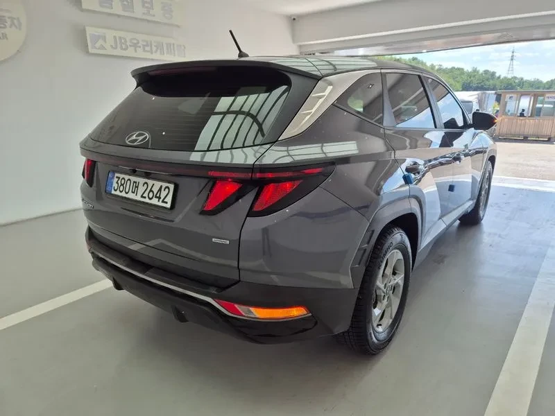Hyundai Tucson Diesel 2.0 4Wd Modern, снимка 4 - Автомобили и джипове - 56304826