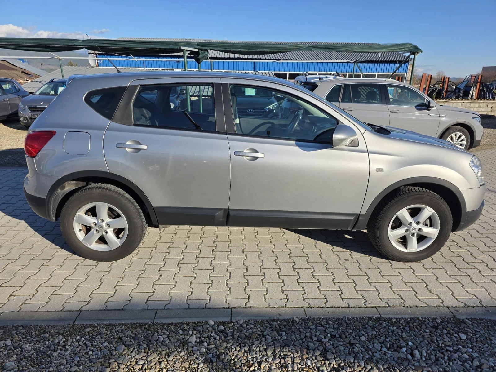Nissan Qashqai 1.6i 114ks Лизинг - изображение 8