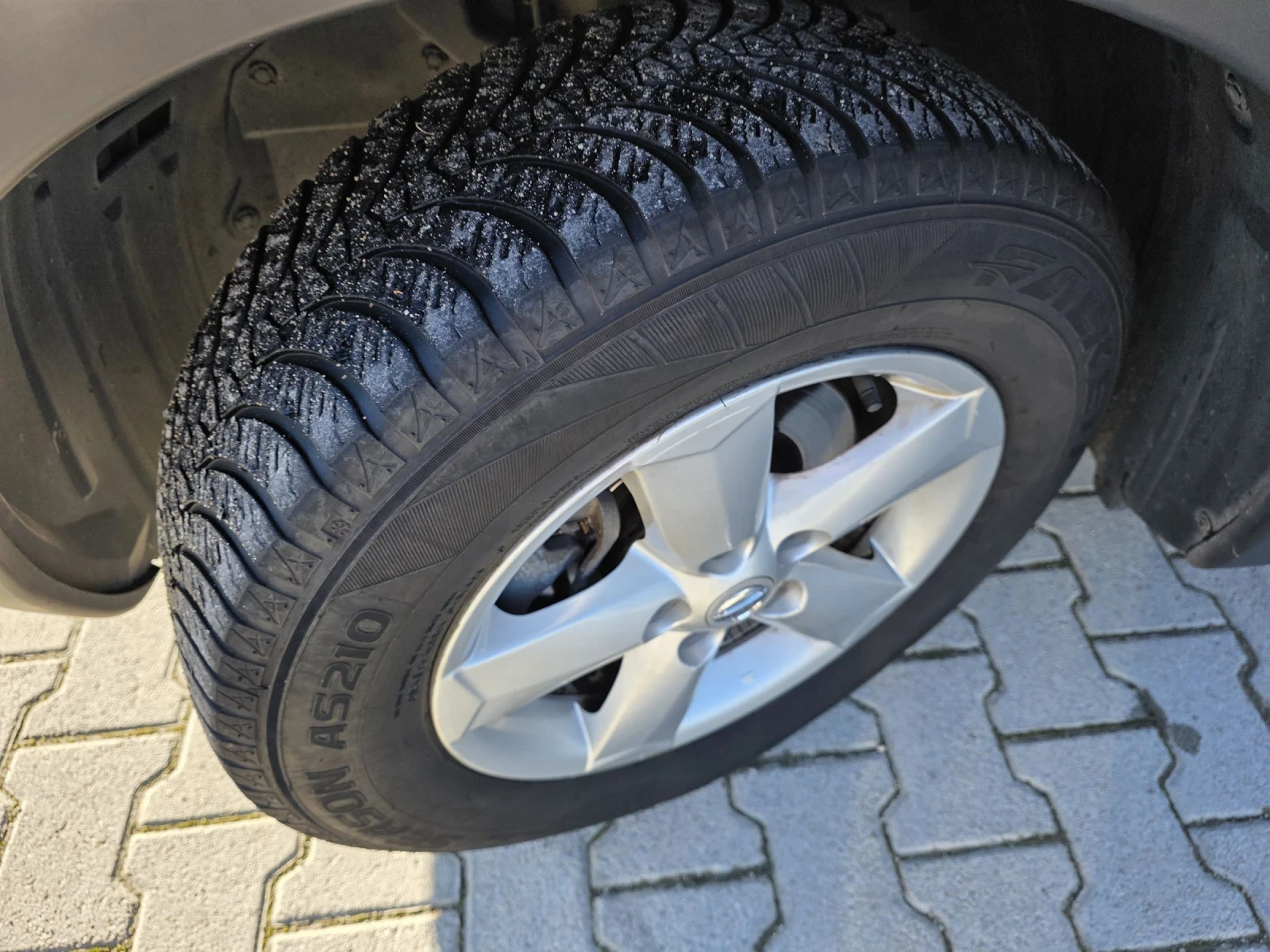 Nissan Qashqai 1.6i 114ks  | Mobile.bg   12