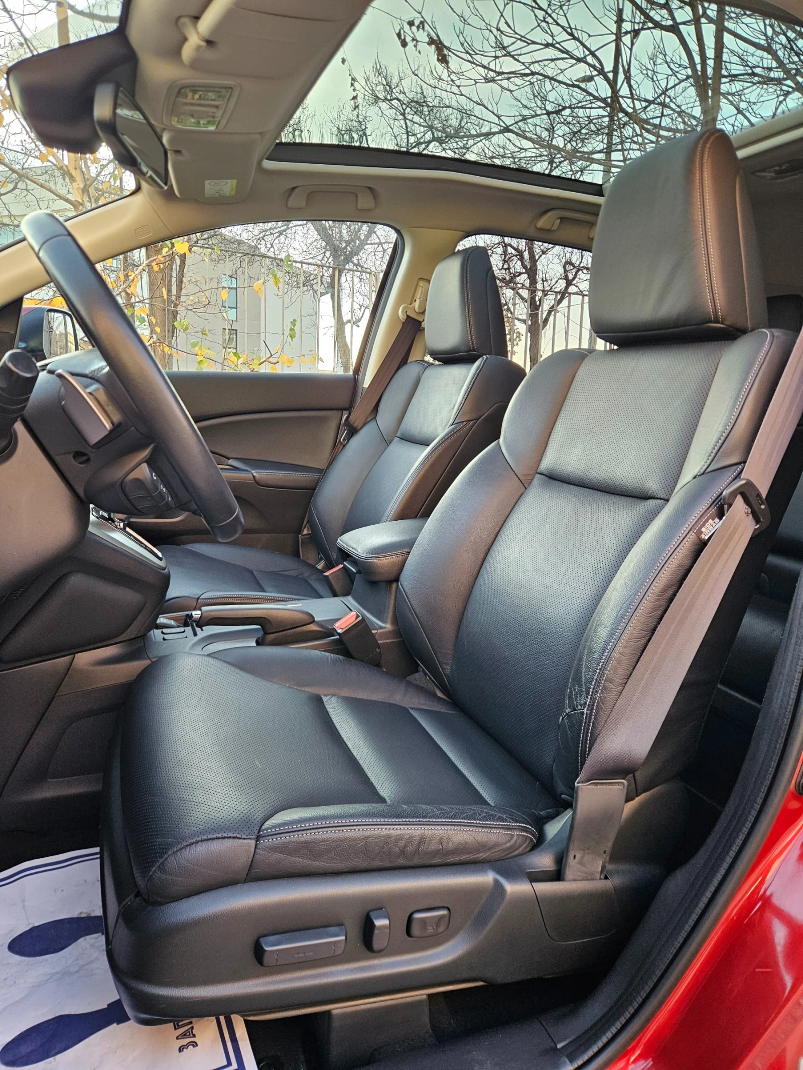 Honda Cr-v 2.2i-DTEC NAVI* Keyless* Panorama - изображение 10