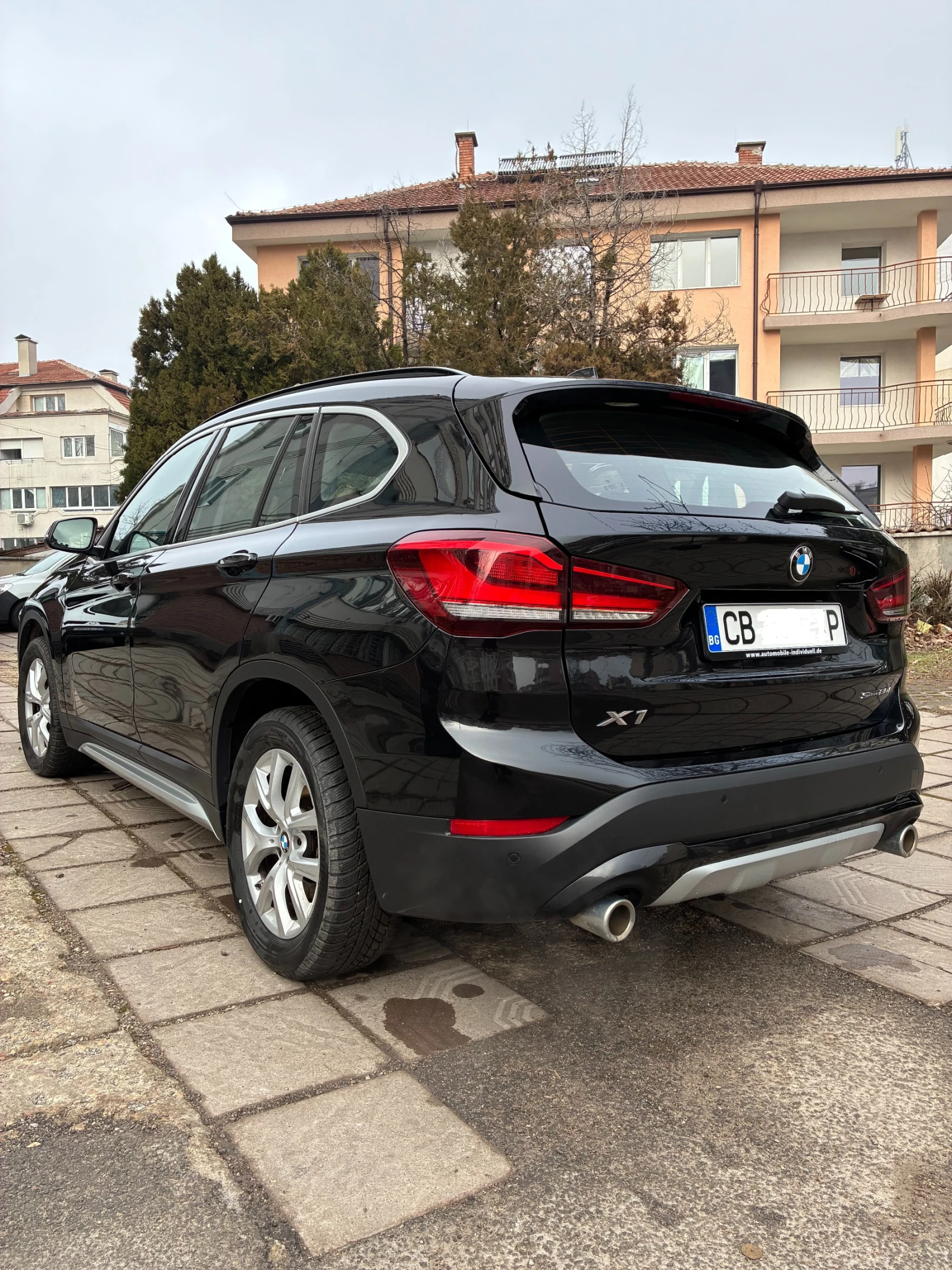 BMW X1 S DRIVE 20i - изображение 4