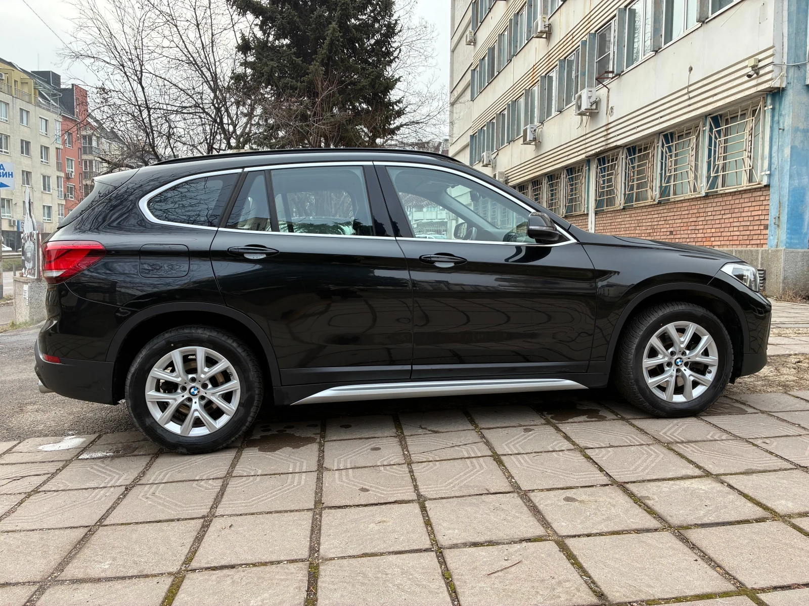 BMW X1 S DRIVE 20i - изображение 2