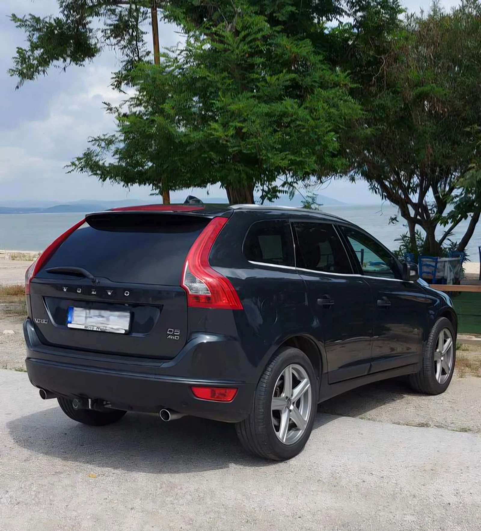 Volvo XC60 D5, снимка 2 - Автомобили и джипове - 54197533