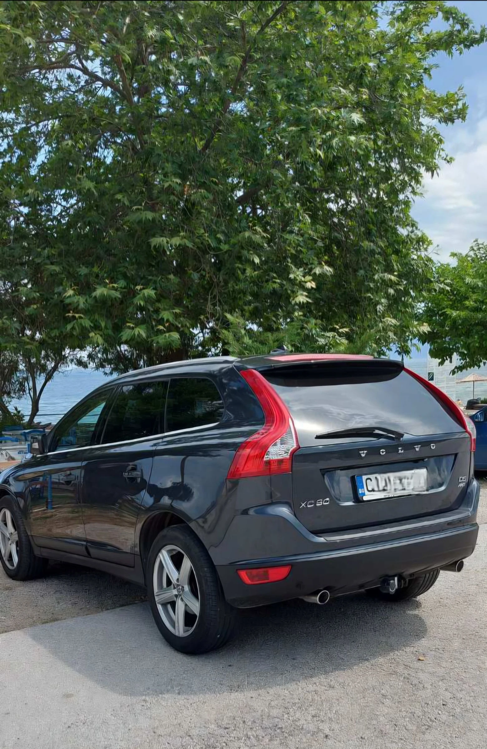 Volvo XC60 D5, снимка 3 - Автомобили и джипове - 54197533