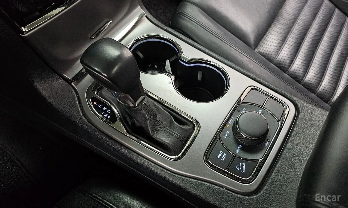 Jeep Grand cherokee, снимка 9 - Автомобили и джипове - 53967884