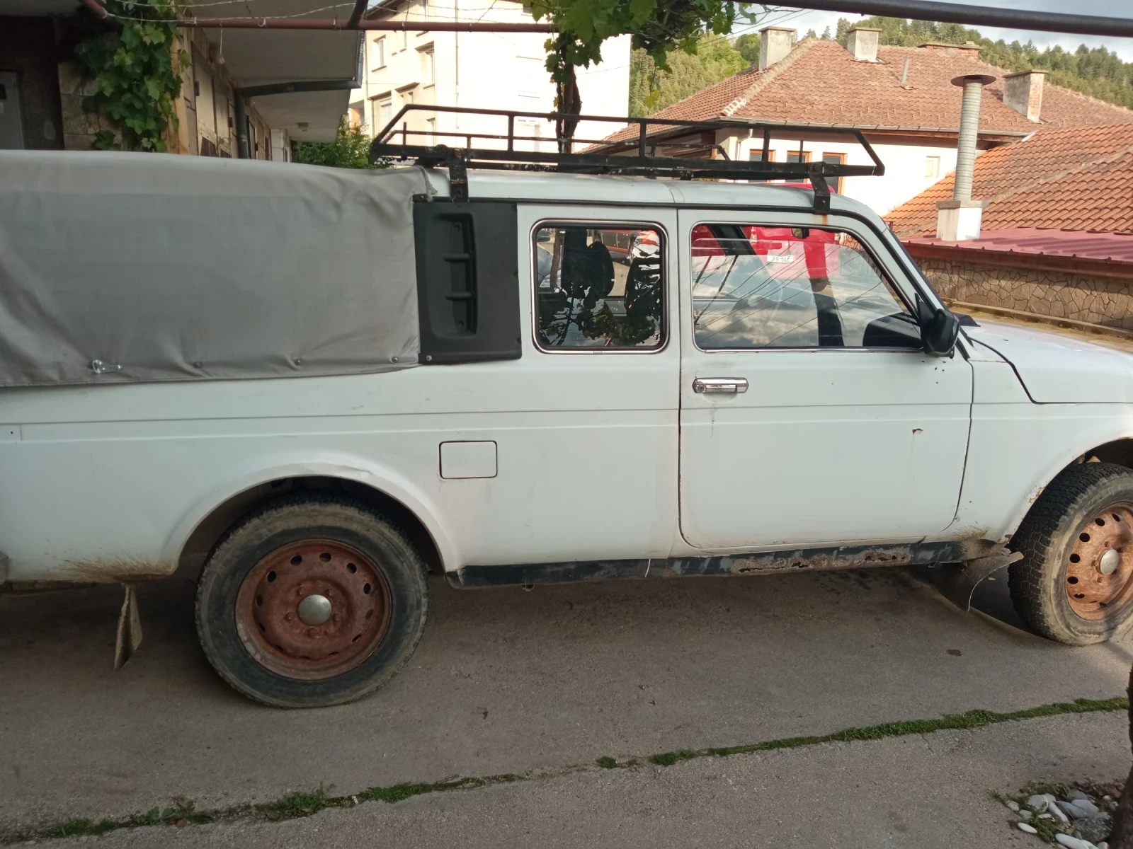 Lada Niva 2006 пикап , снимка 2 - Автомобили и джипове - 54654761