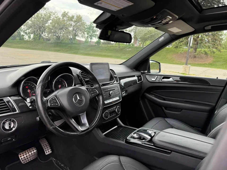 Mercedes-Benz GLE 400 * 4MATIC AWD   Sport Package* АВТОКРЕДИТ*    , снимка 10 - Автомобили и джипове - 54903083