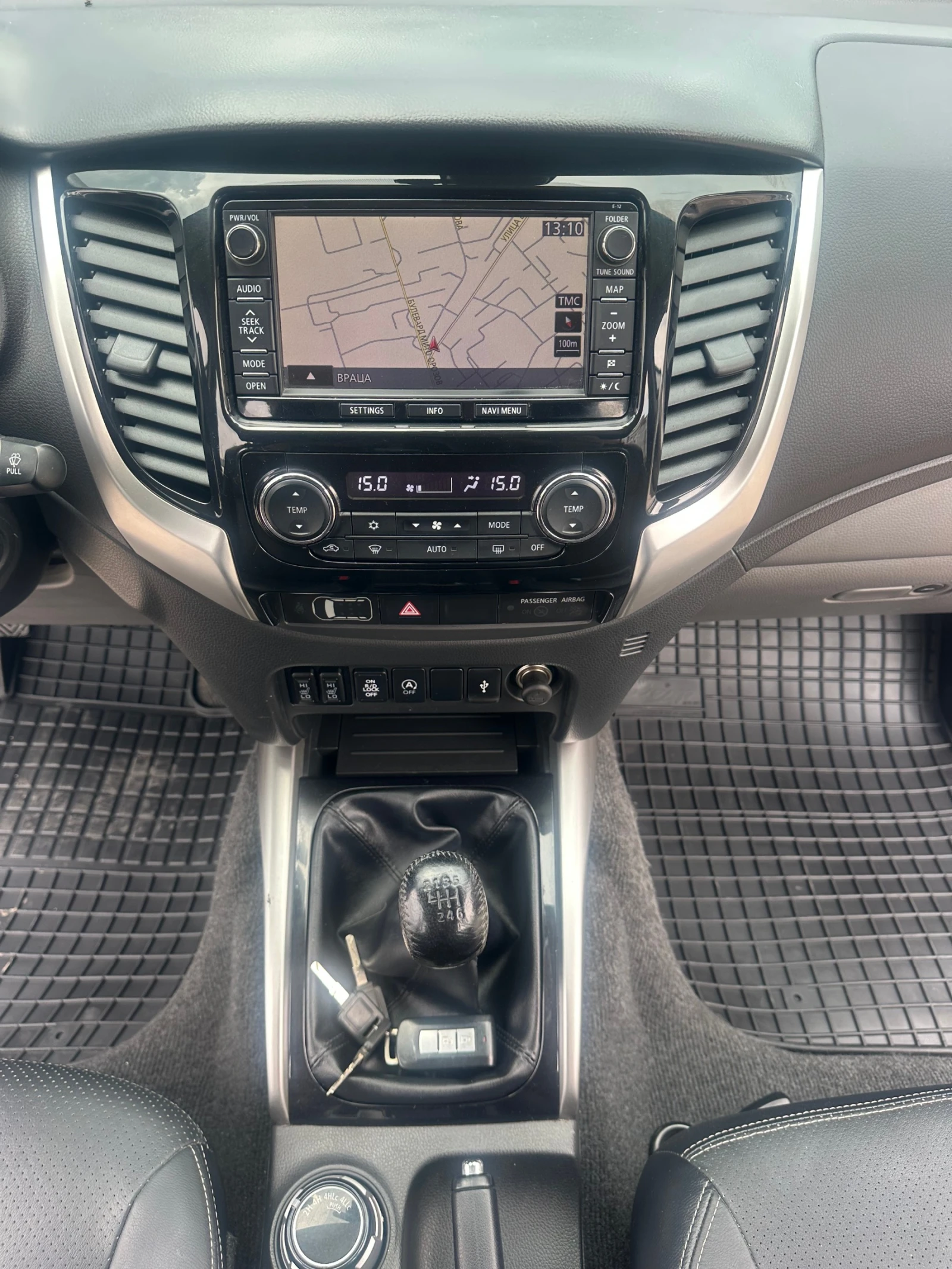 Mitsubishi L200 2.4DI-D 181kc TOPPP, снимка 12 - Автомобили и джипове - 55011540