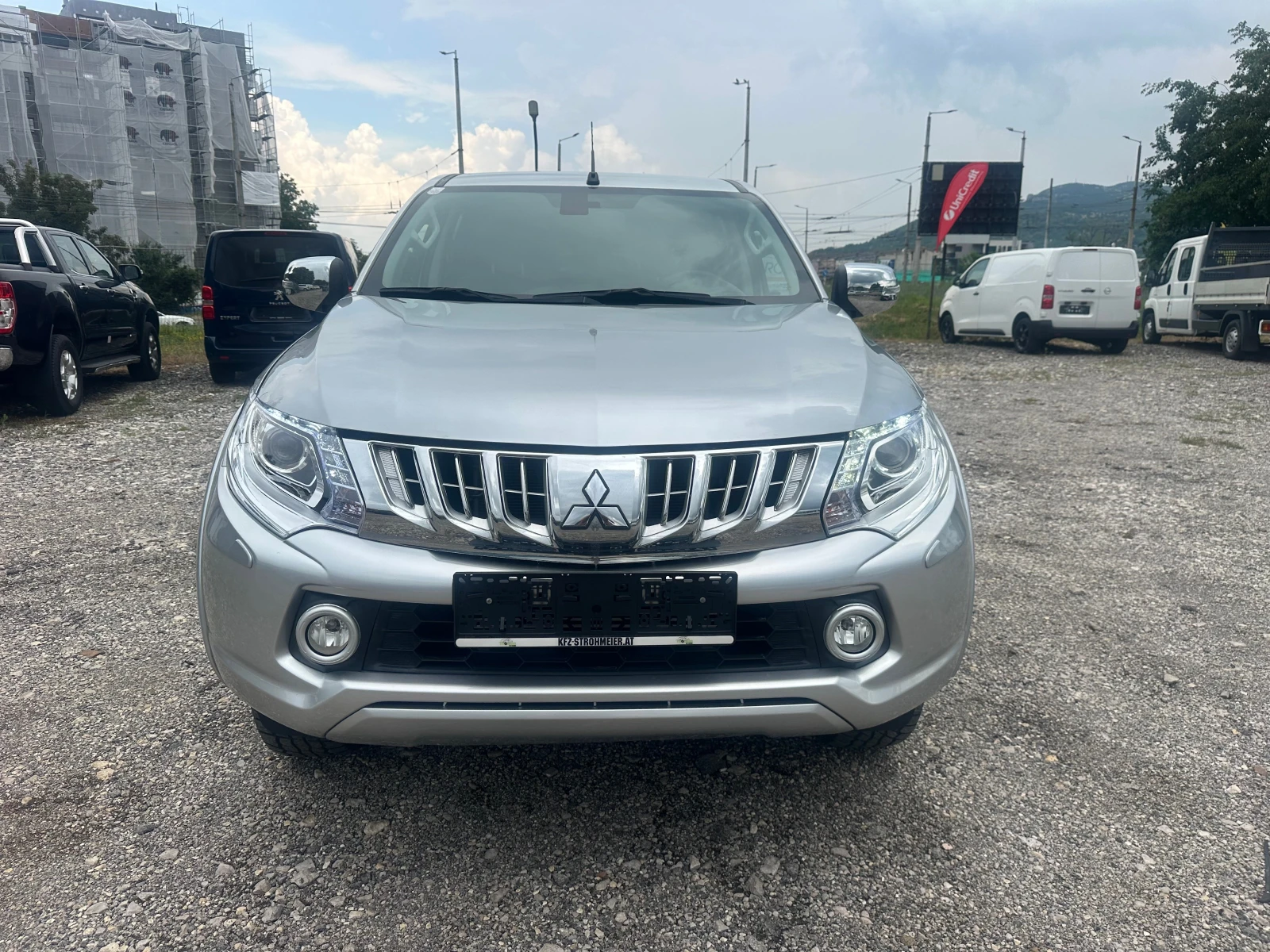 Mitsubishi L200 2.4DI-D 181kc TOPPP, снимка 8 - Автомобили и джипове - 55011540