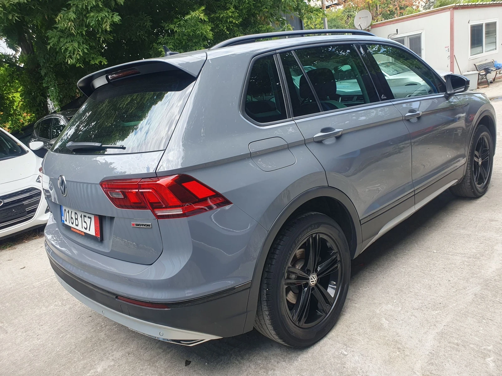 VW Tiguan 2.0 TDI 4x4 AUT NAVI PODGREV OFROUD 2020g, снимка 6 - Автомобили и джипове - 55137975